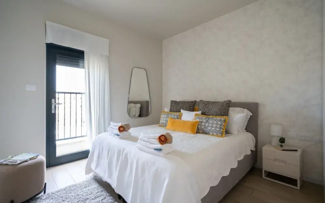 Luxury Keren Hayesod