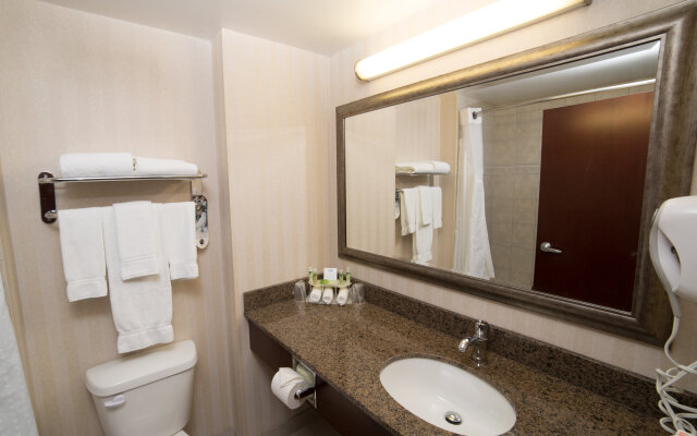 Holiday Inn Express Hotel & Suites WHITECOURT, an IHG Hotel