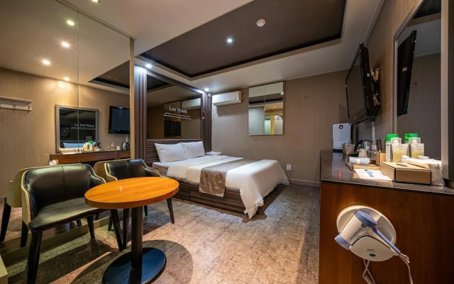 Bundang Siwol Hotel