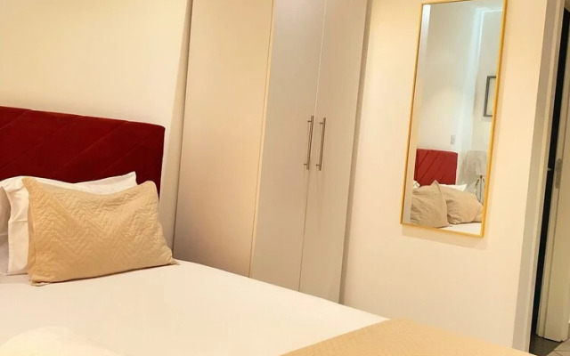 Splendid Apartments at Embassy Gardens