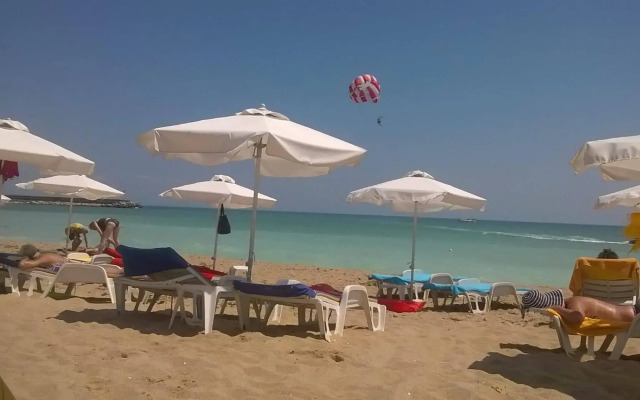 Apart-Hotel "Bendita-Mare"