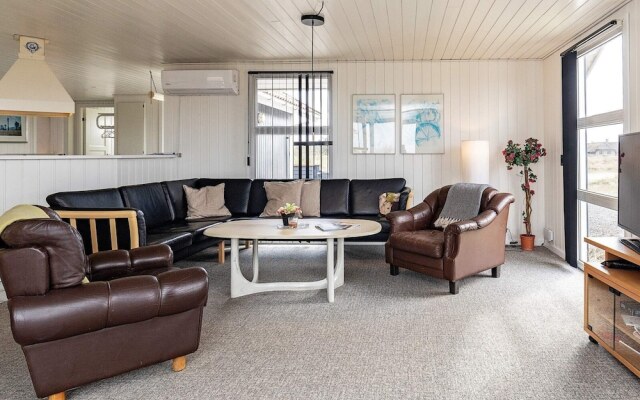 8 Person Holiday Home in Blavand