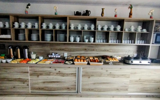 OYO Pousada 4 Estações