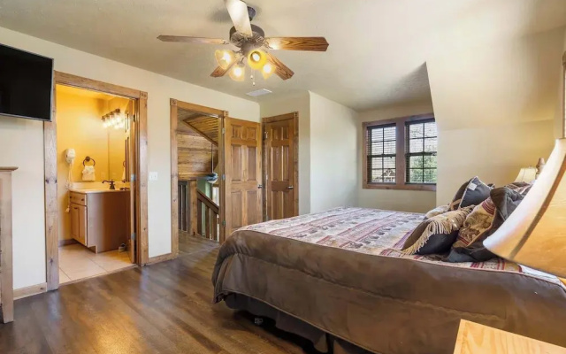 Fox Hollow Family Lodge