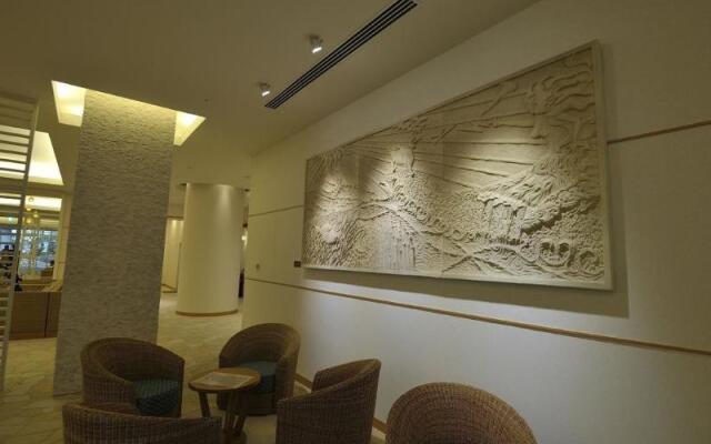 Spa Resort Hawaiians Monolith Tower