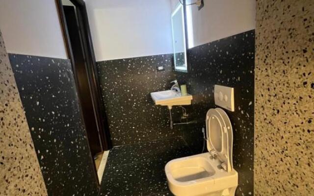 Your black & white Studio Suite