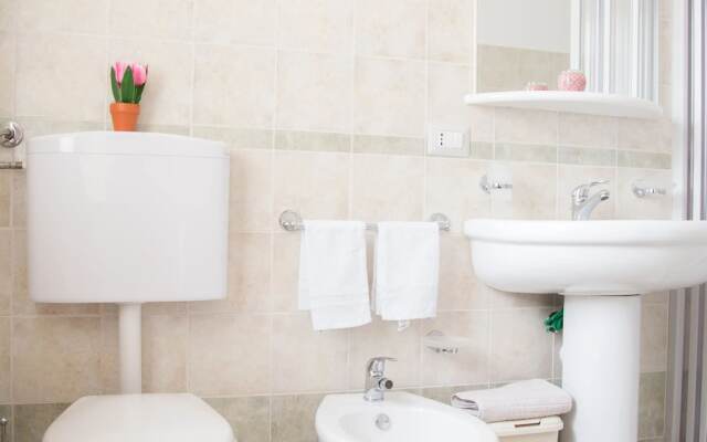 Casa Alesina - Balcony on Tusa