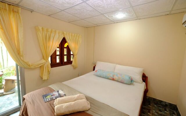 Rotchana's Retreat Hotel on Mekong That Phanom