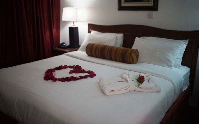 Golden Tulip Essential Kimbima Freetown