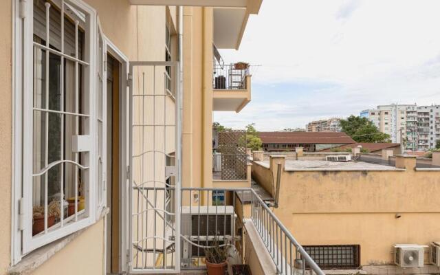 Scarfoglio Apartment, 4 persone, 2 camere, balcone, Wi-Fi, Stazione Tiburtina