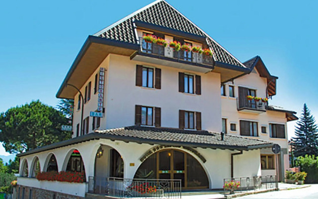 Hotel Alpino