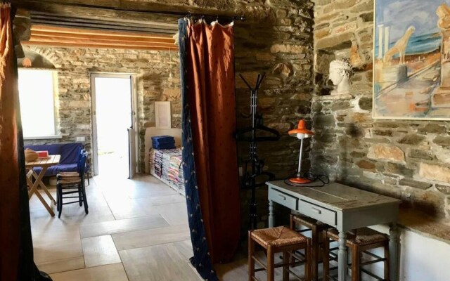 Delphis the Artist s House