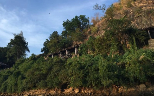 Saiyok River House