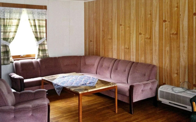 6 Person Holiday Home in Halsanaustan
