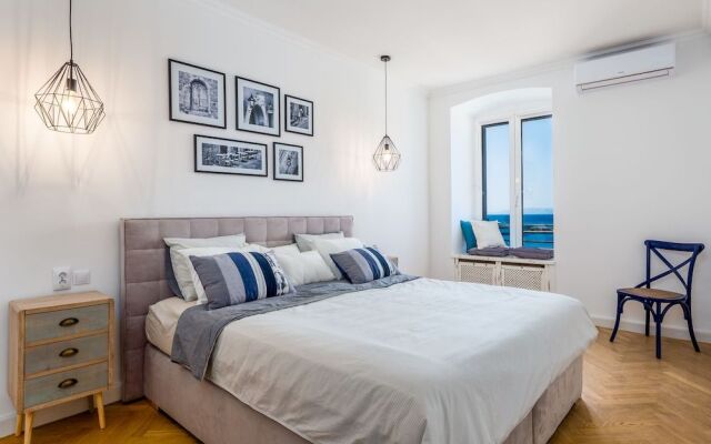 Luxury Apartment Karolina Riva