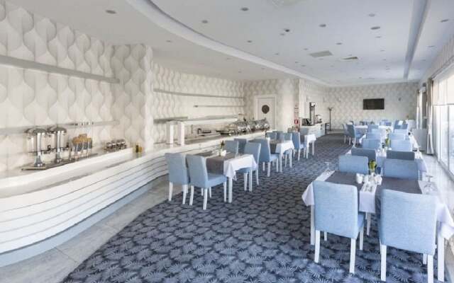 White Line Boutique Hotel