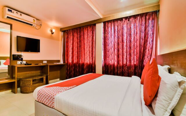 OYO 15944 Hotel Three Seas