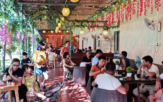 Huong Tuyet Motel