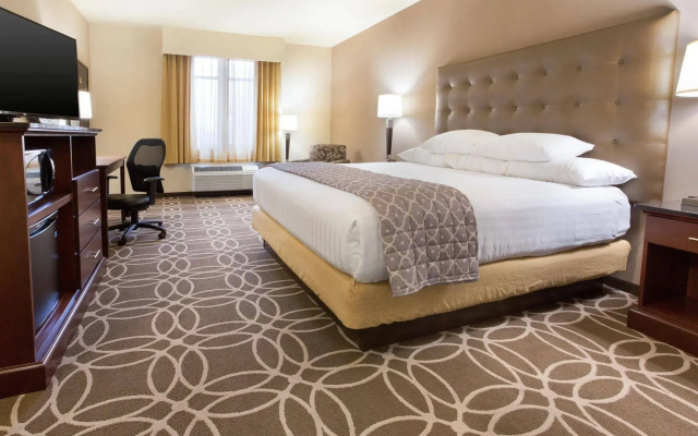 Drury Inn & Suites Louisville North