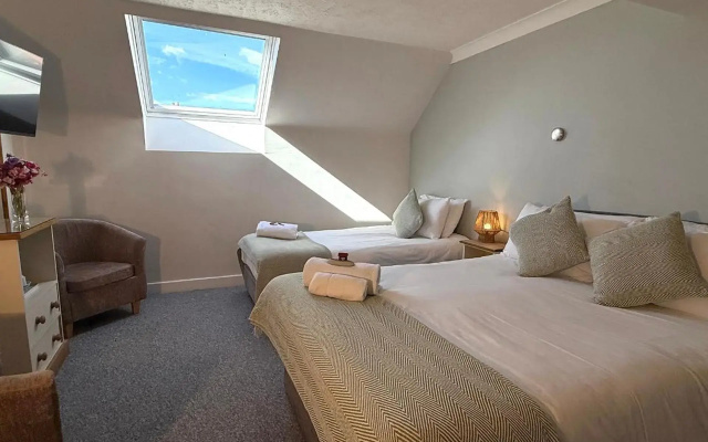 River Haven Hotel