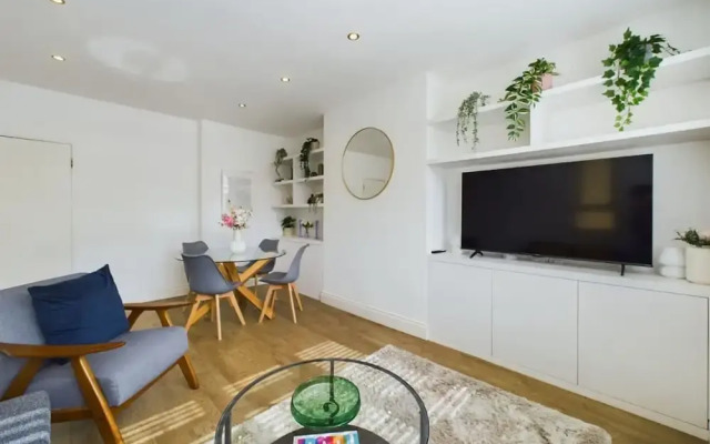The Earl s Court Hideaway - Warm 3bdr House