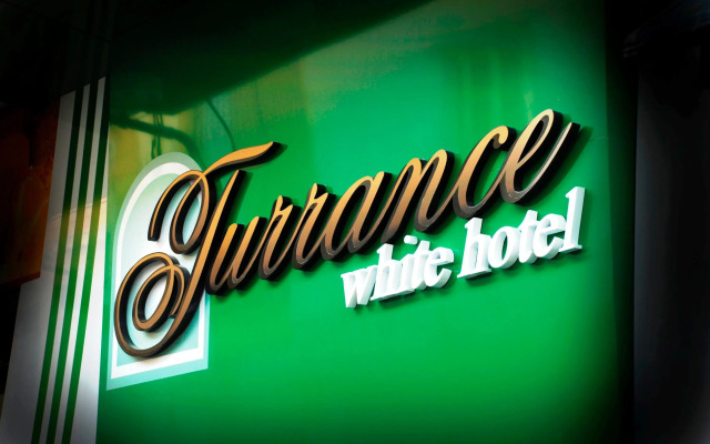 Turrance White Hotel