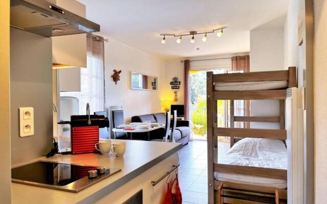 Appartement Le Lavandou, 1 pièce, 4 personnes - FR-1-251-398