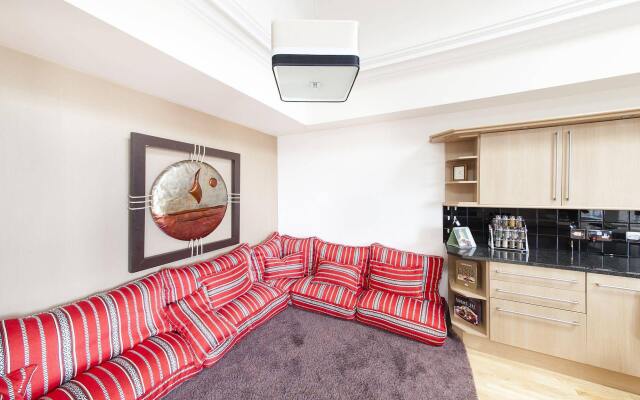 Burnets Apartments