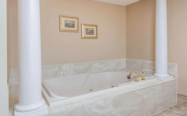 Seasons Inn & Suites Highland