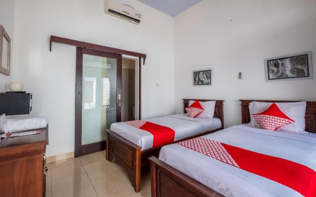 OYO 915 Villa Sari