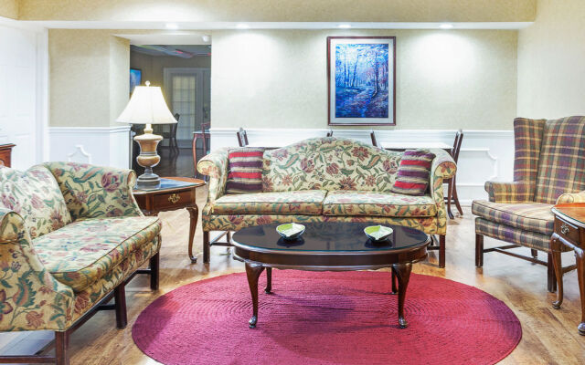 Baymont Inn & Suites Tullahoma