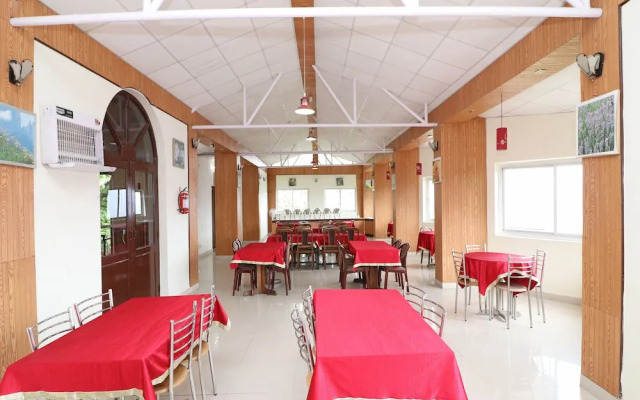OYO 12853 The Kings Kalandi Resort