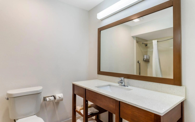 Comfort Suites Bush Intercontinental Airport