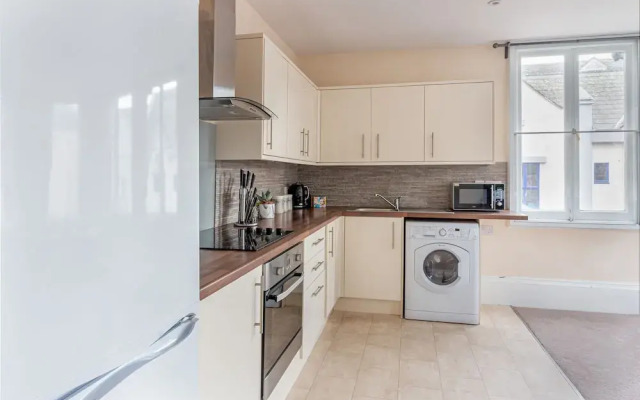 Worcester City Centre Apartment - 2 Bedrooms