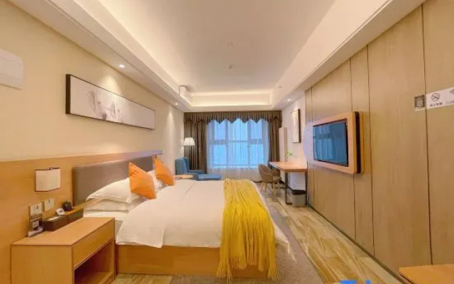 GuanYun Hotel (Zhengzhou Longzihu Subway Station Store)