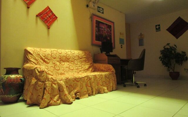 The Real House-Hostel