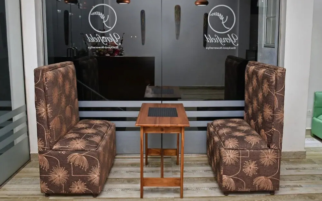 OYO 446 Yensfield Hotel