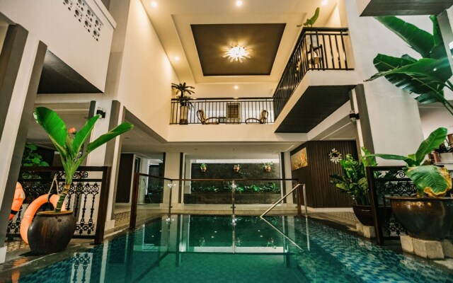Palm Apartment