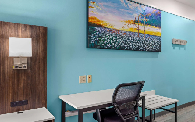 La Quinta Inn & Suites by Wyndham Raymondville