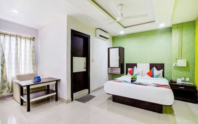 FabHotel Chirom Palace