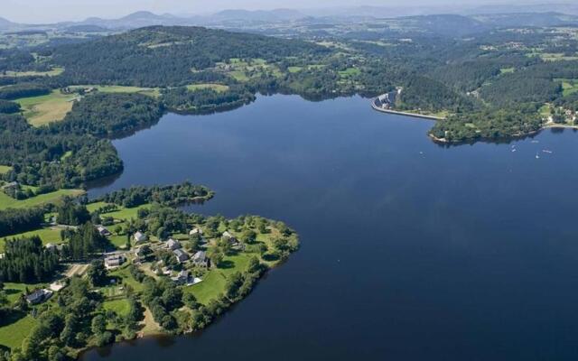 Gîte Lapte, 9 pièces, 23 personnes - FR-1-582-101