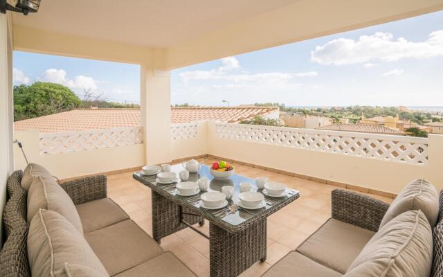 Modern Ocean-view Townhouse