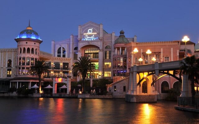 Island Club Hotel & Apartments