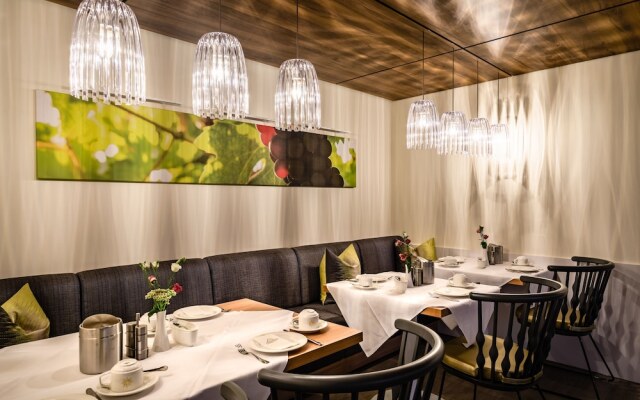 Sonnenhof Hotel & Restaurant