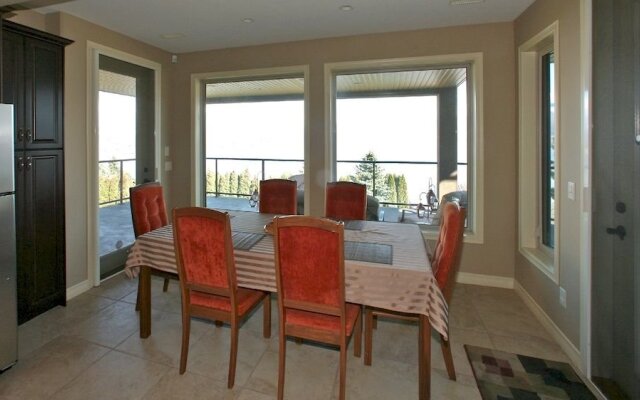 An Owl's Perch Vacation Suite
