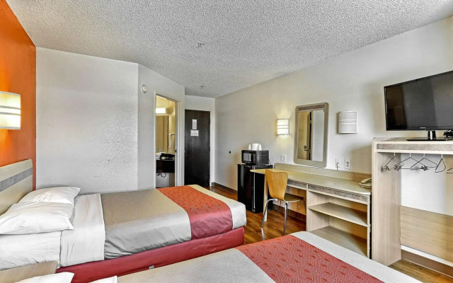 Motel 6 Killeen, TX