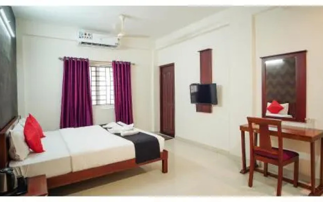 OYO 24373 Hilite Inn