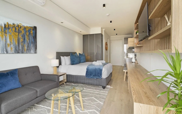 Ellipse Waterfall 31015