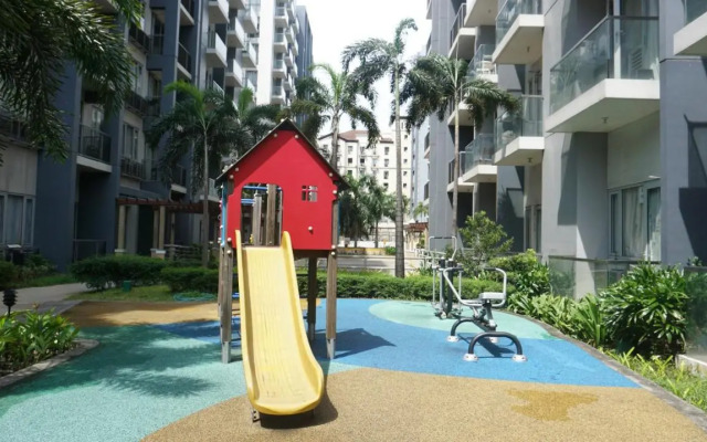 Palm Tree Condos Across Naia3 By Beth