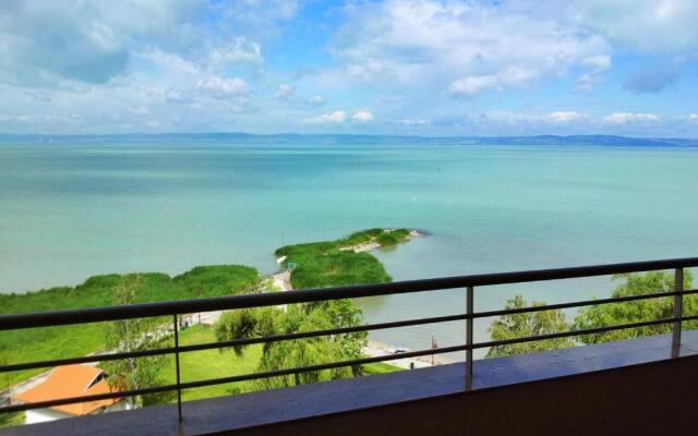 Club218 Wellness Apartments